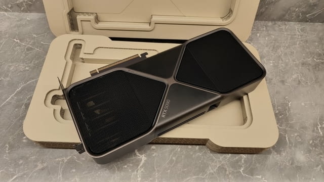 GeForce Rtx 5090, Rtx 5080, Rtx 5070 Ti, Rtx 5070, Rtx 4090, Rtx 4080 Super, Rtx 4080, Rtx 4070 Ti - снимка 9