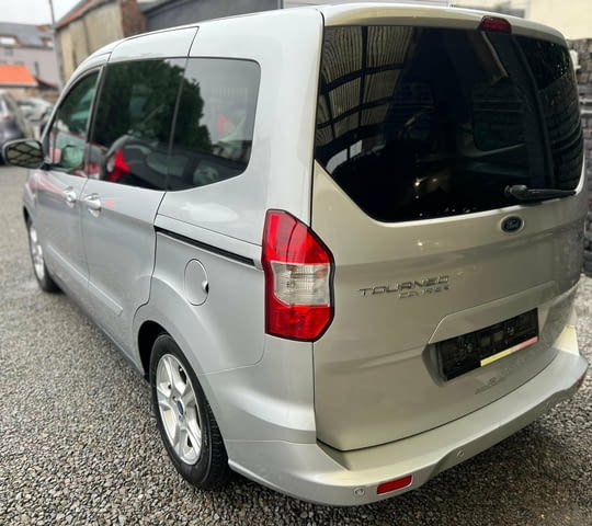 Ford Tourneo Courier 1.5 TDCi двигател XVCC, 95 кс., 5 ск., 48 000 км., 2018 г., Форд Торне - снимка 5
