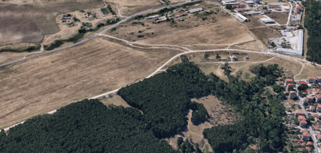 Терен подходящ за складова база Местност Халилово, град Хасково | Парцели / Земя - снимка 1