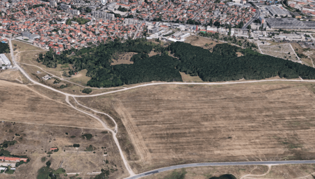 Терен подходящ за складова база Местност Халилово, град Хасково | Парцели / Земя - снимка 2