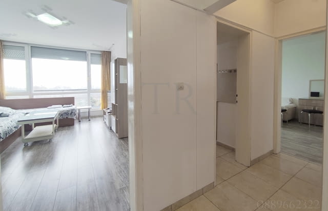 Първа линия за нощувки, двустаен апартамент + отделна кухня ”Плаж 2”, ж.к. Лазур, Бургас, под наем - снимка 7