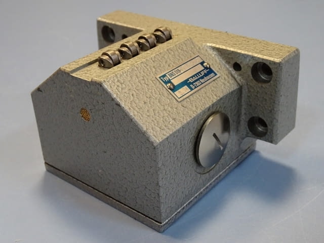 Позиционен прецизен изключвател Balluff BNS 519-B 4 R 12-62 4-way precision limit switch 250VAC - снимка 2