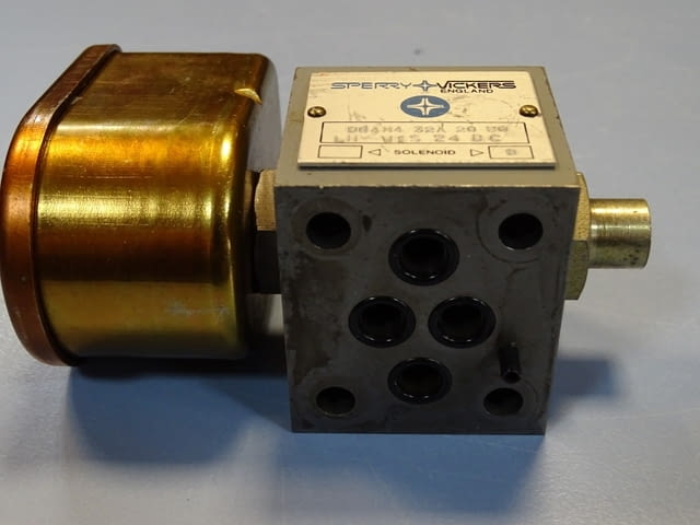 Хидравличен разпределител Sperry VICKERS DG4M4 32A 20 UG LH W1S solenoid valve 24VDC - снимка 5