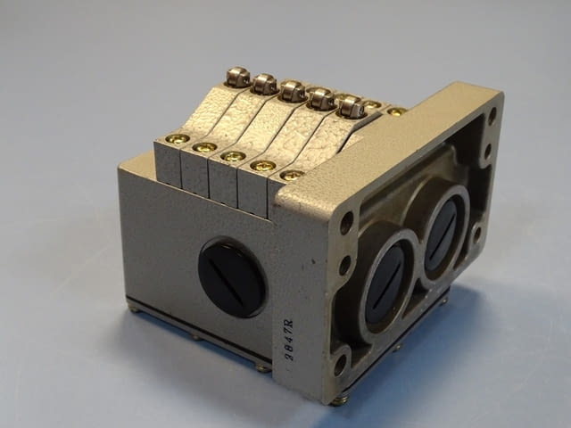 Позиционен изключвател Omron D4MB-531G multiple 6-position limit switch - снимка 1