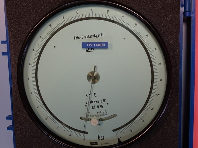 Образцов манометър WIKA 341.11.250 (0-25)Bar precision test pressure gauge - снимка 1