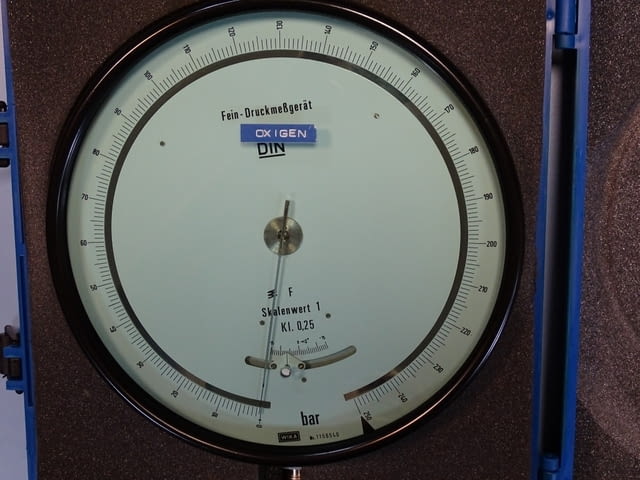 Образцов манометър WIKA 341.11.250 (0-250)Bar precision test pressure gauge - снимка 2