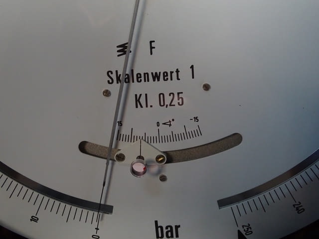 Образцов манометър WIKA 341.11.250 (0-250)Bar precision test pressure gauge - снимка 4