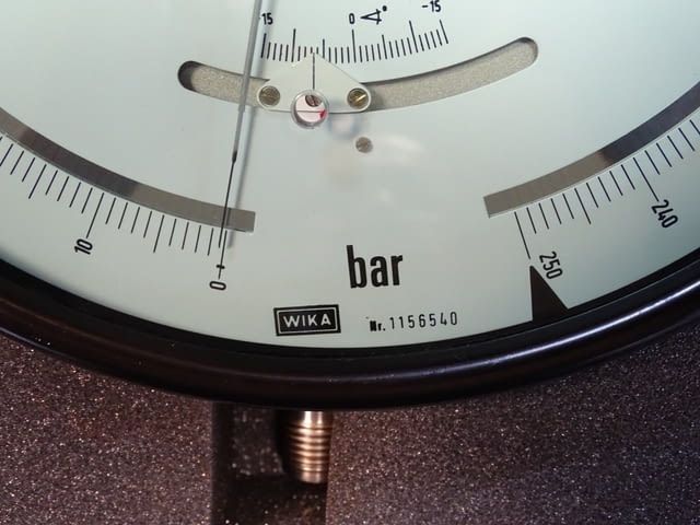 Образцов манометър WIKA 341.11.250 (0-250)Bar precision test pressure gauge - снимка 5