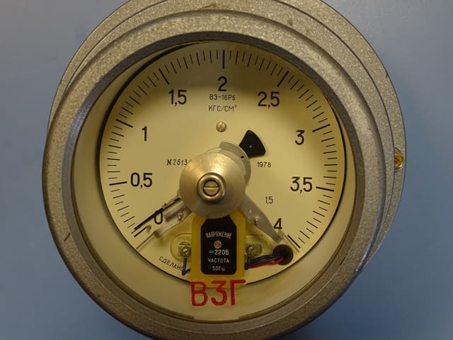 Манометър електроконтактен защитен ВЭ-16Рб 0-4Bar 220V, град Пловдив | Инструменти - снимка 2