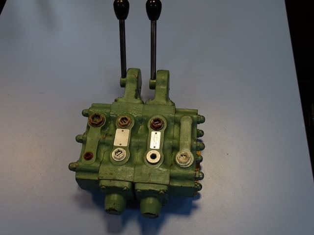 Хидравличен разпределител Orsta TGL 21527 Hydraulic valve 160Bar 40L/min - снимка 2