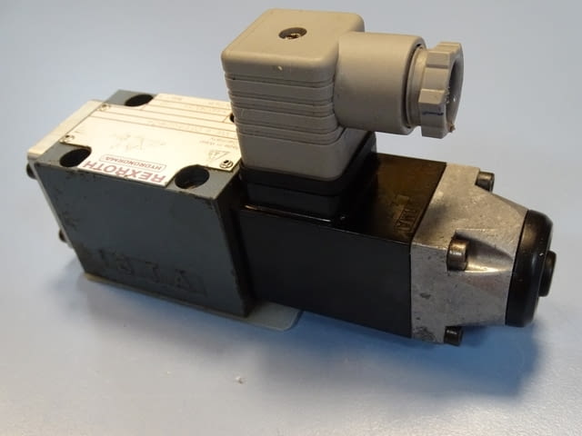 Хидравличен разпределител Rexroth 4WE6D51/AG24NZ4 Hydraulic solenoid valve 24VDC - снимка 3