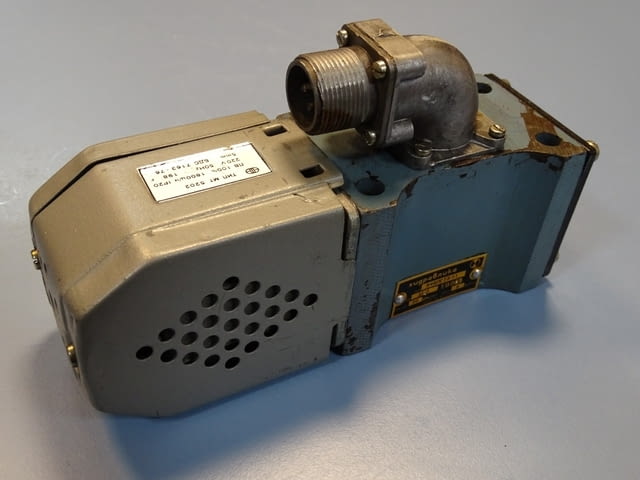 Хидравличен разпределител "Хидравлика" тип 54БПГ 73-11 Hydraulic solenoid valve 220V - снимка 9