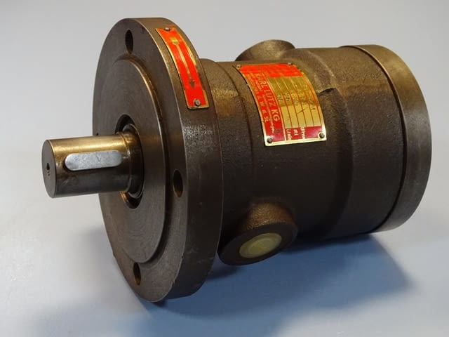 Хидравлична помпа KARL LUTZ Typ 1PF3 Hydraulic pump 75Bar 25L/min - снимка 1