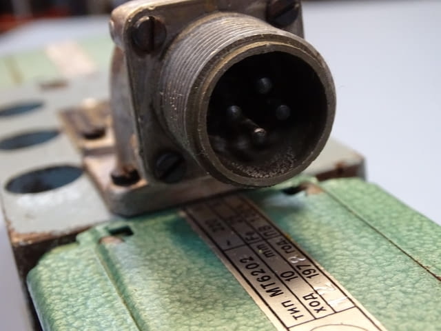 Хидравличен разпределител "Хидравлика" тип 64ПГ 73-12 Hydraulic solenoid valve 220V - снимка 6