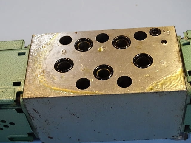 Хидравличен разпределител "Хидравлика" тип 64ПГ 73-12 Hydraulic solenoid valve 220V - снимка 8