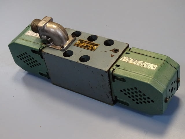 Хидравличен разпределител "Хидравлика" тип 64ПГ 73-12 Hydraulic solenoid valve 220V - снимка 9