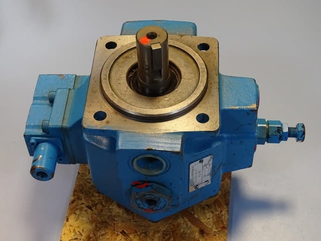 Хидравлична помпа Vickers VVB050R RW12 CBW12 Hydraulic variable vane pump 140Bar - снимка 9