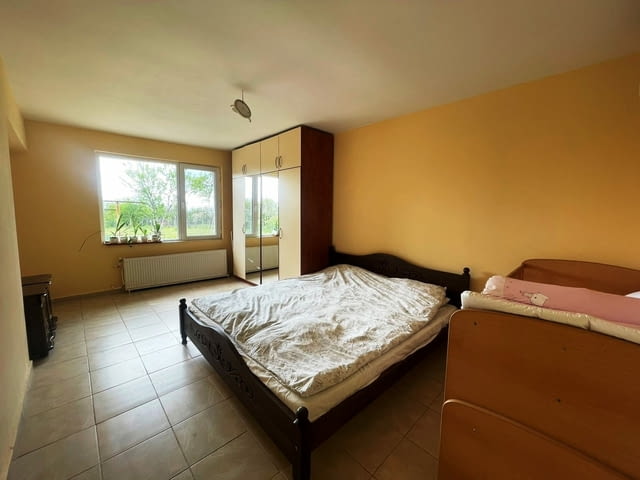 Едноетажна къща 1-етажна, Тухла, 76 м2 - град Русе | Къщи / Вили - снимка 5