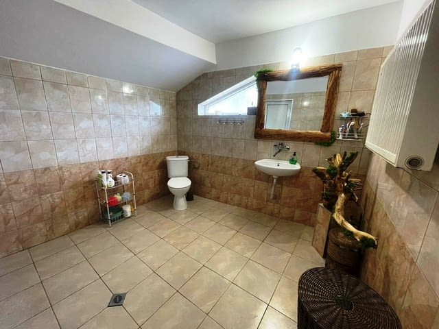 Едноетажна къща 1-етажна, Тухла, 76 м2 - град Русе | Къщи / Вили - снимка 6