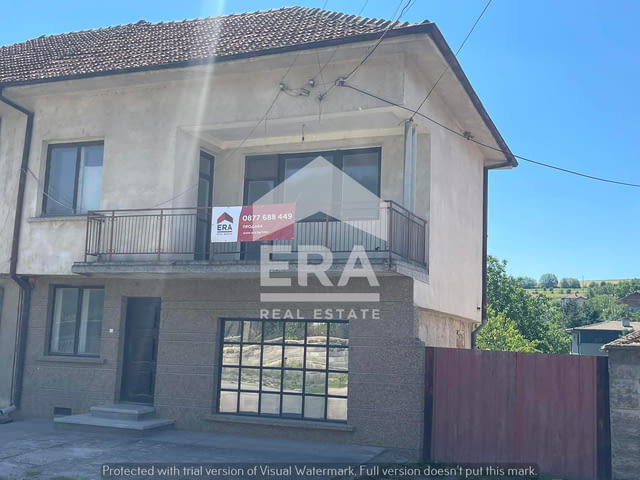 Двуетажна къща, с. Николово 2-етажна, Тухла, 216 м2 - село Николово | Къщи / Вили - снимка 1