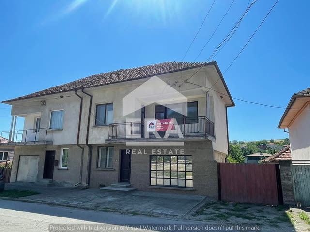 Двуетажна къща, с. Николово 2-етажна, Тухла, 216 м2 - село Николово | Къщи / Вили - снимка 2