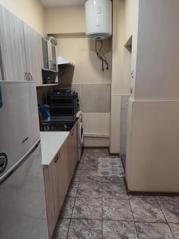 'ДИМОНА 10' ООД отдава напълно обзаведено студио в Централен южен район - снимка 4