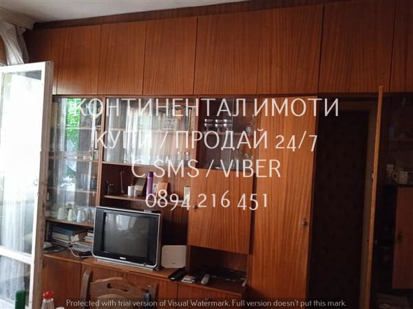 Код 63038. Тристаен маломерен панел 70м2, обзаведен, с южно изложение - топъл. Състои се от хол с ку - снимка 3