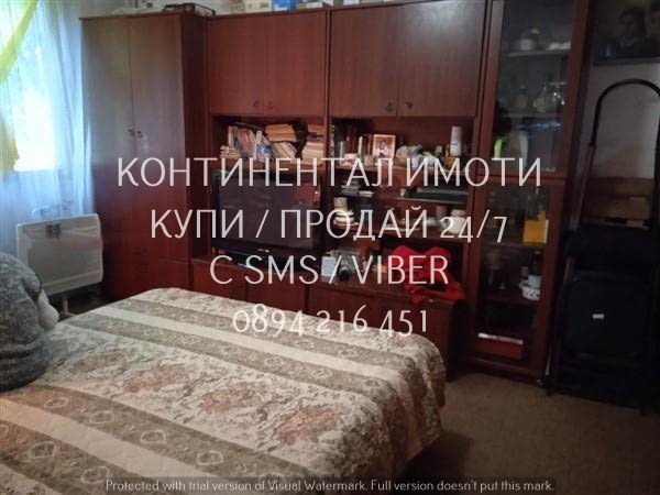 Код 63038. Тристаен маломерен панел 70м2, обзаведен, с южно изложение - топъл. Състои се от хол с ку - снимка 8