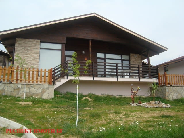 С. Златосел, язовир Дондуково, къщи за гости 430 m2 - village Zlatosеl | Hotels - снимка 1