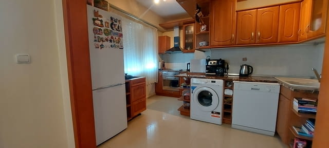 Луксозен тристаен апартамент с разширения в кв. Любен Каравелов, гр. Хасково - снимка 7