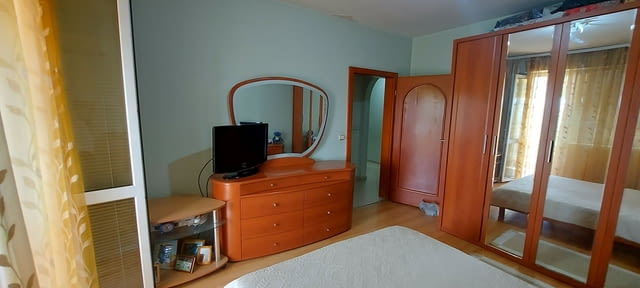 Луксозен тристаен апартамент с разширения в кв. Любен Каравелов, гр. Хасково - снимка 9