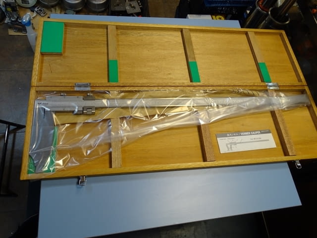 Шублер с удължени челюсти Mitutoyo 534-103 30L 0-750mm Vernier Caliper Long Jaw - снимка 9