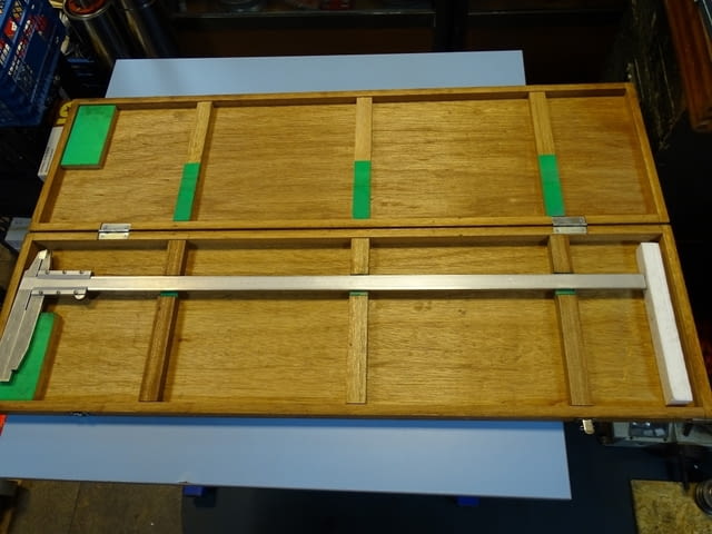 Шублер Mitutoyo 533-405 CN75 0-750mm Vernier Caliper със скосени върхове - снимка 1