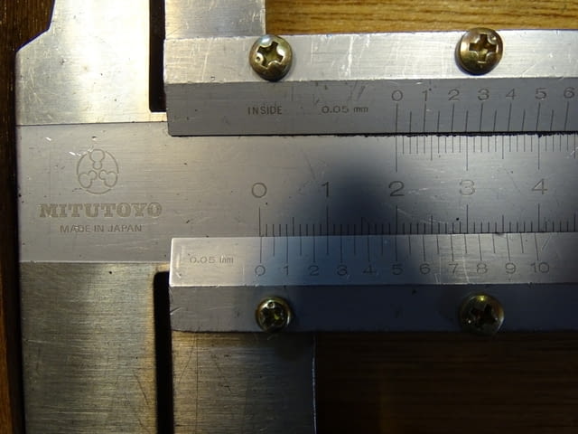 Шублер Mitutoyo 533-405 CN75 0-750mm Vernier Caliper със скосени върхове - снимка 4