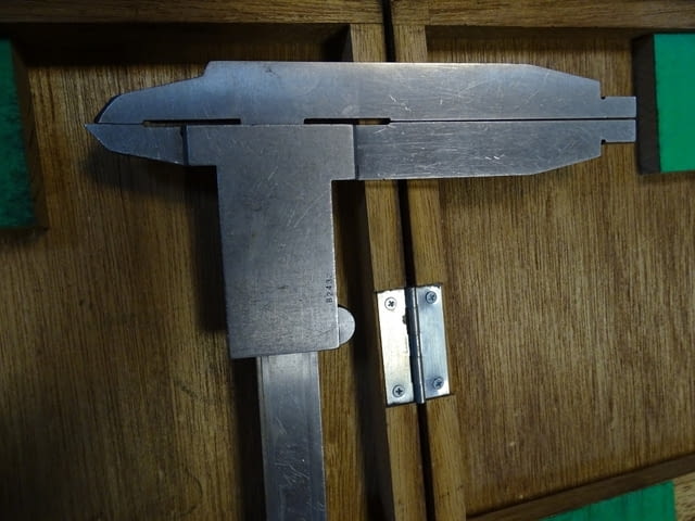 Шублер Mitutoyo 533-405 CN75 0-750mm Vernier Caliper със скосени върхове - снимка 6