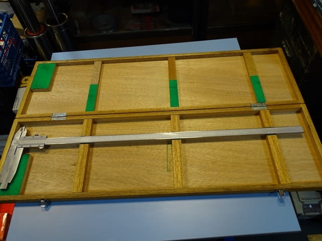 Шублер Mitutoyo 533-405 CN75 0-750mm 0.05mm Vernier Caliper със скосени върхове - снимка 2