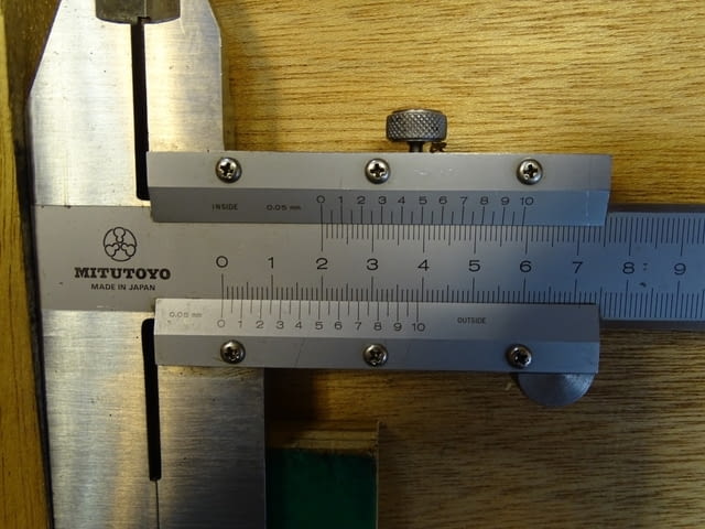 Шублер Mitutoyo 533-405 CN75 0-750mm 0.05mm Vernier Caliper със скосени върхове - снимка 4