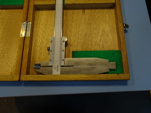 Шублер Mitutoyo 533-405 CN75 0-750mm 0.05mm Vernier Caliper със скосени върхове - снимка 7