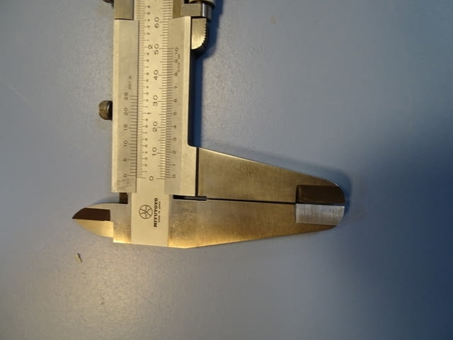 Шублер Mitutoyo 532-121 NM12"D 0-300mm Vernier Caliper, град Пловдив | Инструменти - снимка 6