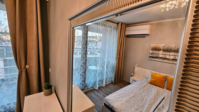 Давам двустан луксозен апартамент под наем краткосрочно в кв. Бриз - снимка 8