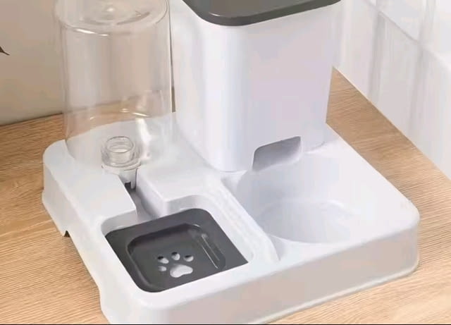 Устройство 2в1 хранилка и поилка - city of Bеlovo | Goods & Accessories - снимка 3