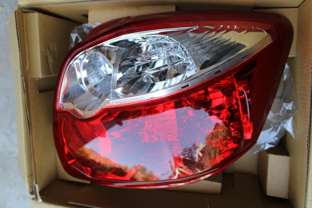 Десен Стоп - Toyota Auris 2010-2012 - НОВ Автомобили - град София | Резервни Части - снимка 7