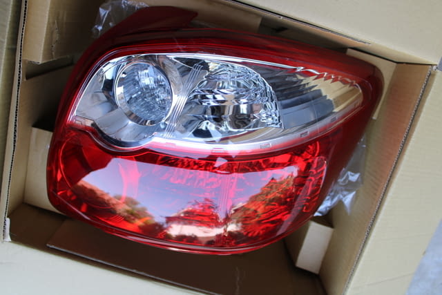 Десен Стоп - Toyota Auris 2010-2012 - НОВ Автомобили - град София | Резервни Части - снимка 10