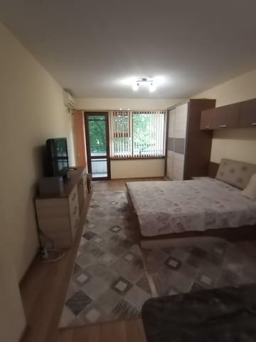 "ДИМОНА 10" ООД отдава обзаведен двустаен апартамент в кв. здравец изток - снимка 1