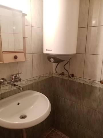 "ДИМОНА 10" ООД отдава обзаведен двустаен апартамент в кв. здравец изток - снимка 9