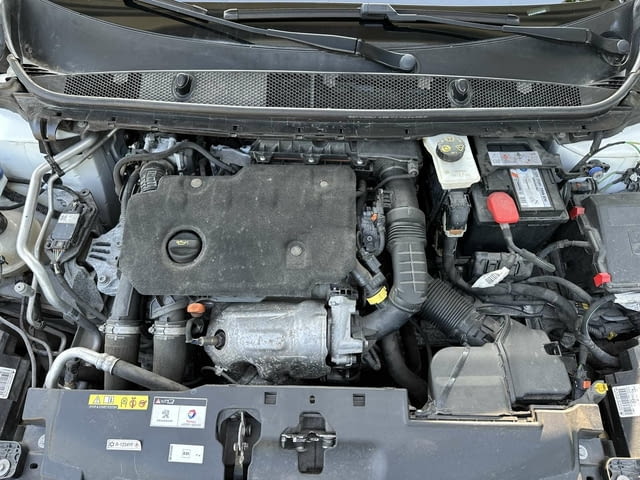 Peugeot 308 1.5BlueHDI - 85000км. 2020г. Diesel, Manual, Hatchback - city of Troyan | Cars & SUV - снимка 12