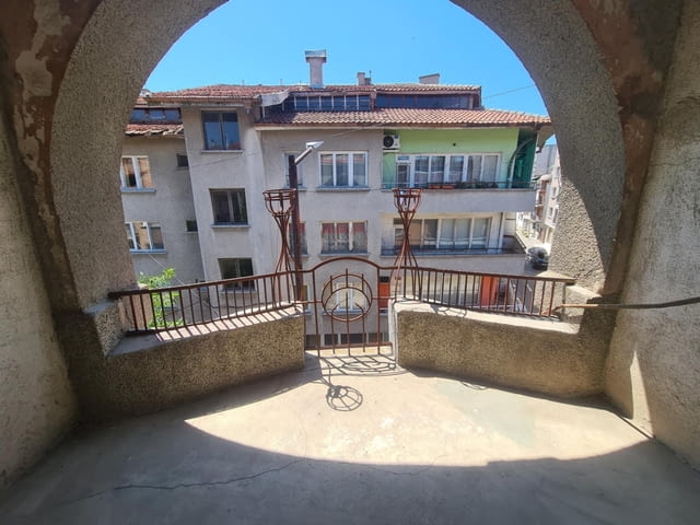 Етаж от Къща с Таван И Двор – Кв. Училищни, Гр. Хасково, city of Haskovo | Apartments - снимка 10