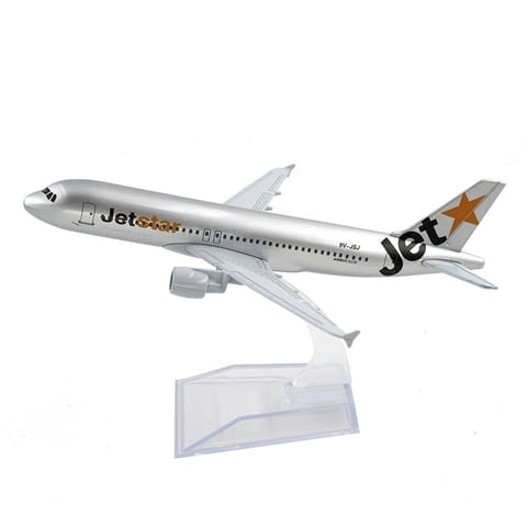 Еърбъс 320 самолет модел макет Jet Star пътуване пътници куф, град Радомир - снимка 5