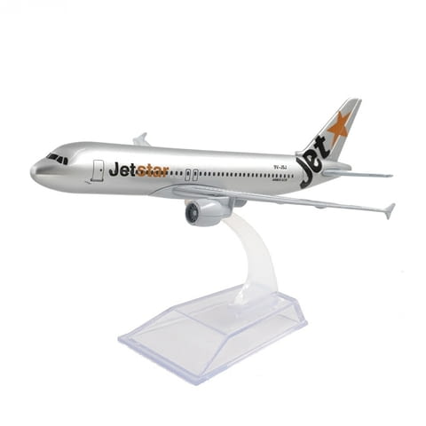 Еърбъс 320 самолет модел макет Jet Star пътуване пътници куф, град Радомир - снимка 6