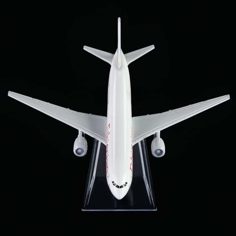 Boeing 777 самолет модел макет Etiopian Африка полети писта стюардеса - снимка 3